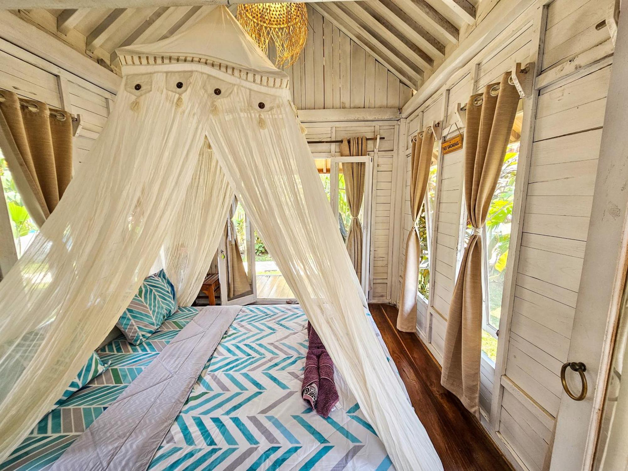 Janur Bungalow Magelang Eksteriør billede