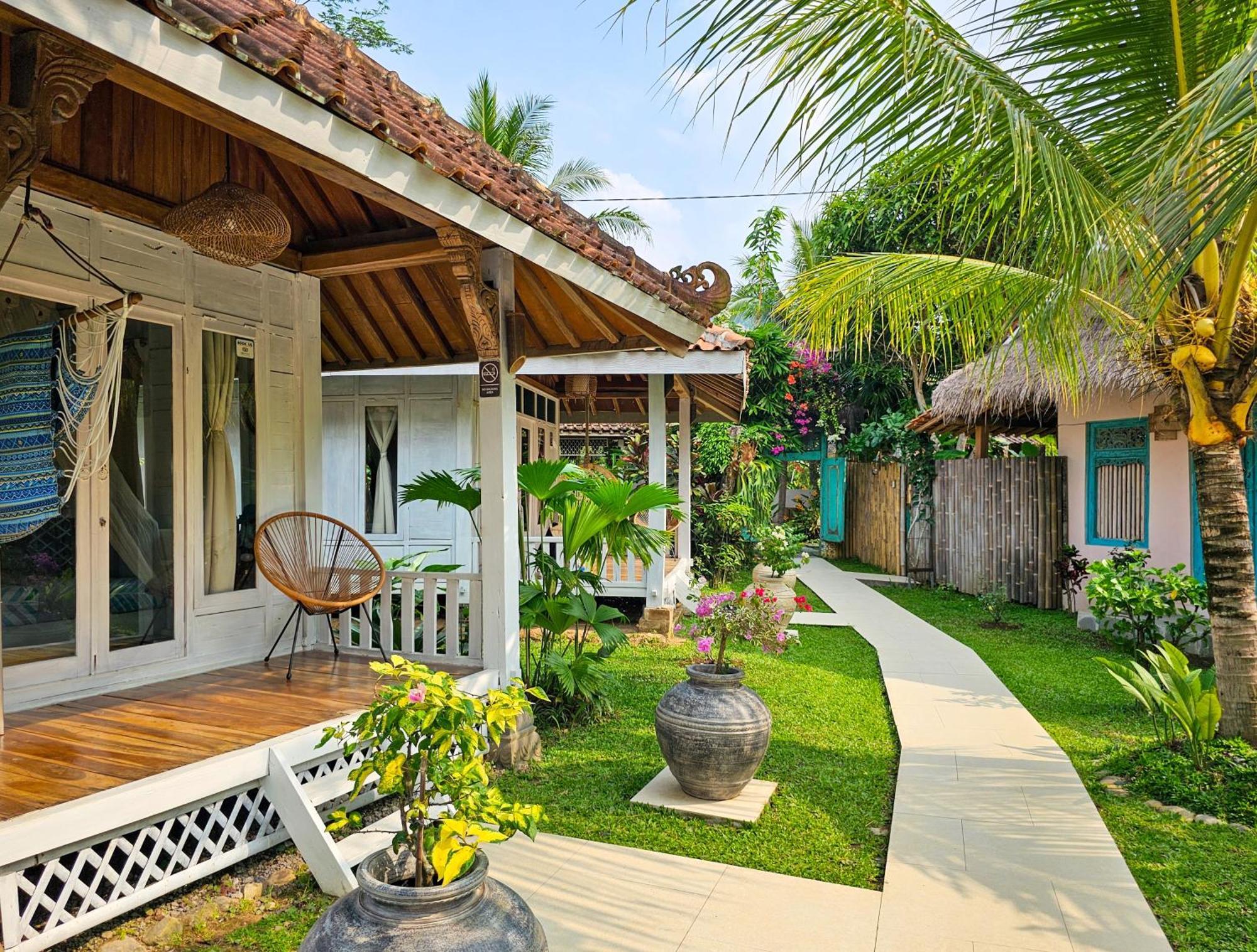 Janur Bungalow Magelang Værelse billede